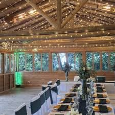 restaurante maderos · jardín